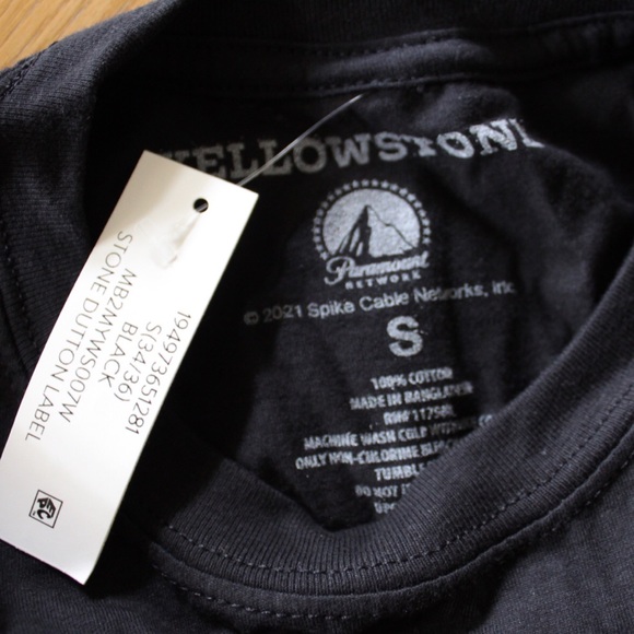 NWT Yellowstone Dutton Ranch Graphic Tshirt Small and Medium Sizes Available - Picture 5 of 5